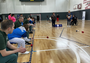 rozgrywki boccia -hala sportowa